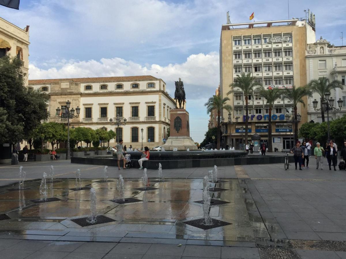 Apartamento Plaza De La Corredera Cordoba Luaran gambar